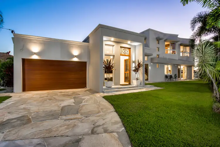 62 Alec Avenue, Mermaid Waters QLD 4218