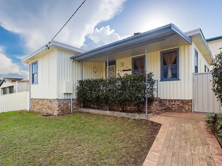 42 Hunter Street, Greta NSW 2334