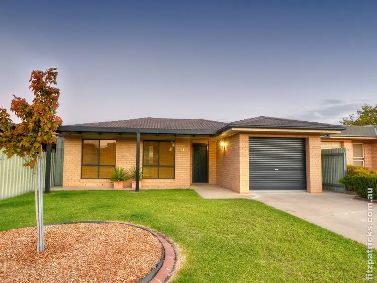 25 Girraween Mews, Glenfield Park NSW 2650