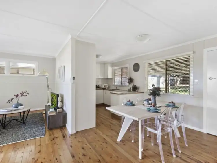 25 Noll Street, Kearneys Spring QLD 4350