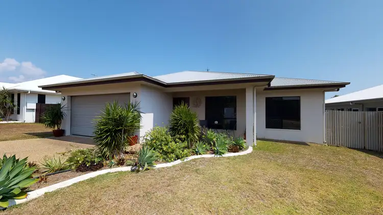 6 Hempel Street, Bushland Beach QLD 4818