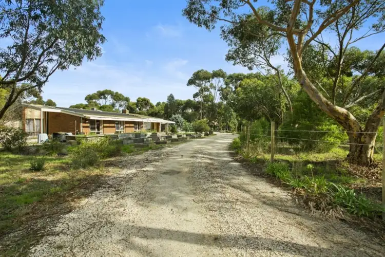 7 Kalkarra Crescent, Mount Duneed VIC 3217