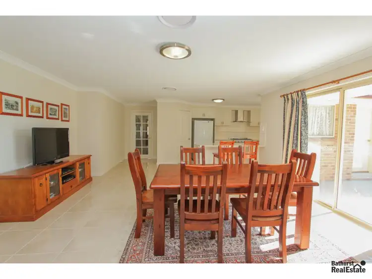 Sixth view of Homely house listing, 20 Robindale Court, Robin Hill NSW 2795