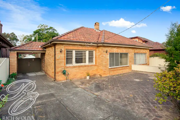 8 Badminton Road, Croydon NSW 2132