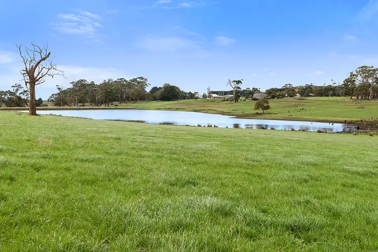 30 Blacks Road, Irrewillipe VIC 3249