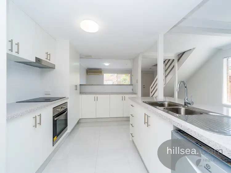 29/81 Olsen Avenue, Labrador QLD 4215