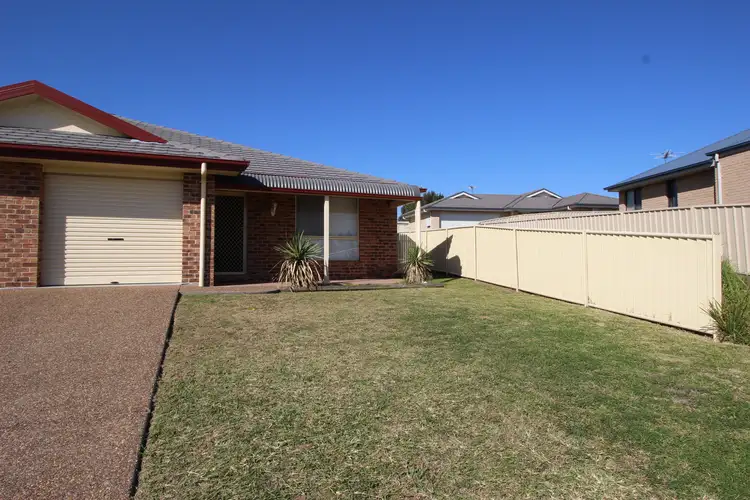 2/12 Kennedy Close, Muswellbrook NSW 2333