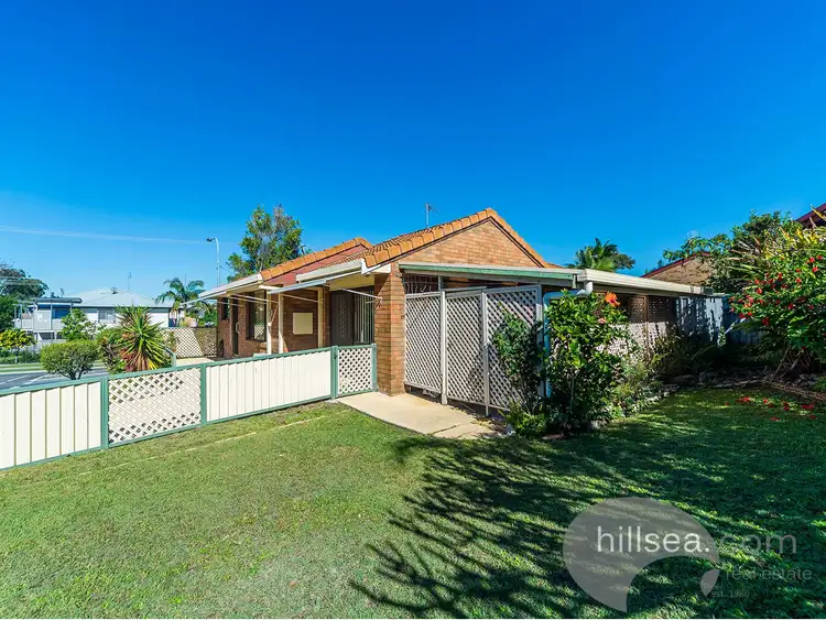 2/44 Usher Avenue, Labrador QLD 4215