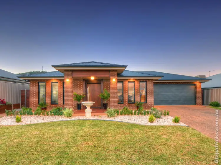 92 Strickland Drive, Boorooma NSW 2650