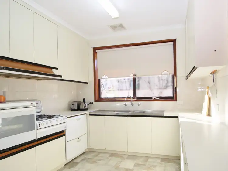 Fifth view of Homely house listing, 18 Willow Drive, Wangaratta VIC 3677