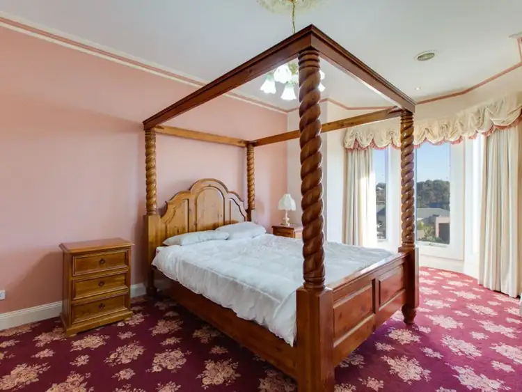 Fifth view of Homely house listing, 5 Sherbrooke Court, Narre Warren South VIC 3805