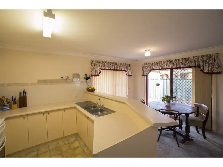 Third view of Homely semi-detached listing, 3/36 Windsor Parade, Dubbo NSW 2830