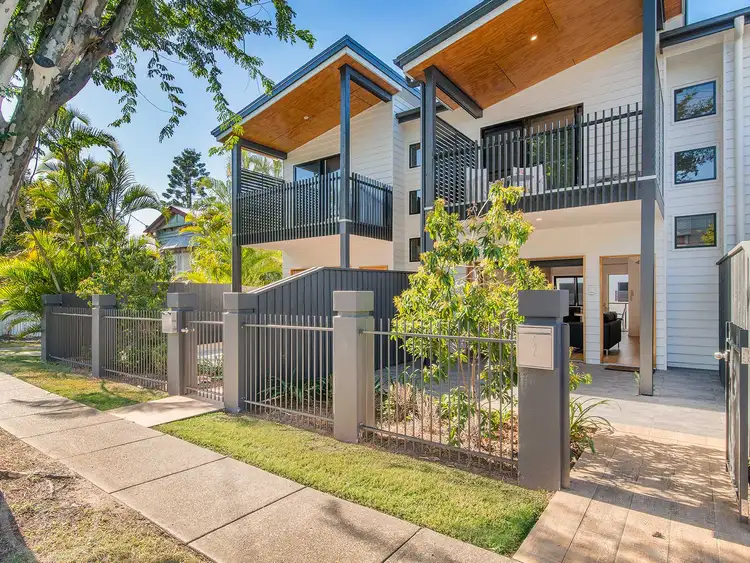 2/16 Shottery Street, Yeronga QLD 4104