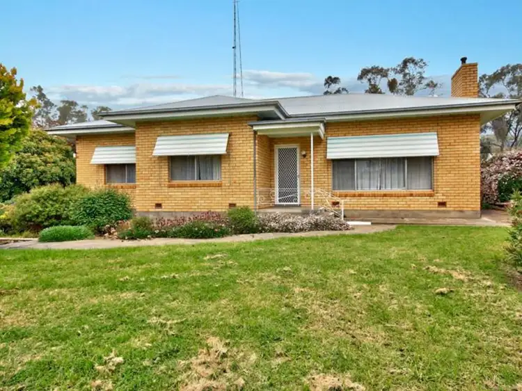 57 Farrell Flat Road, Clare SA 5453
