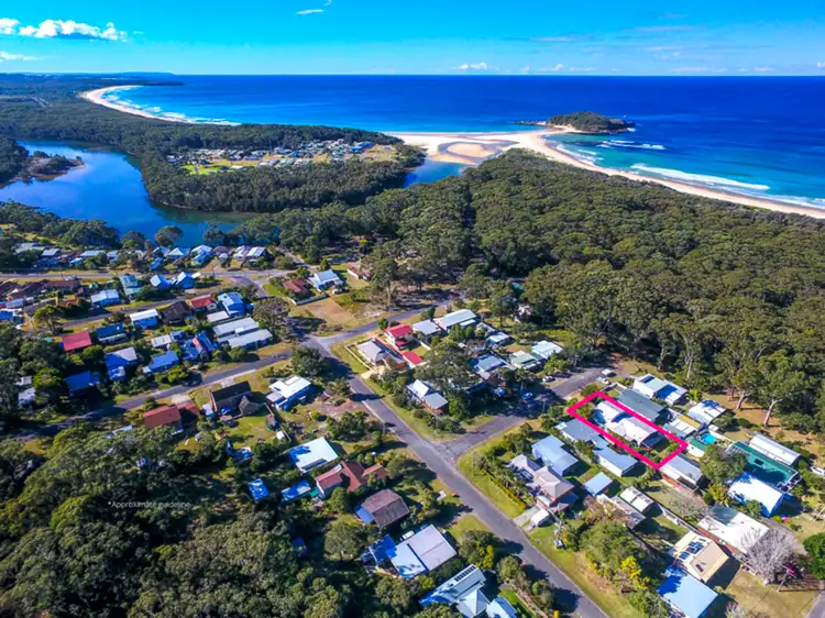 7 Surf Street, Lake Tabourie NSW 2539