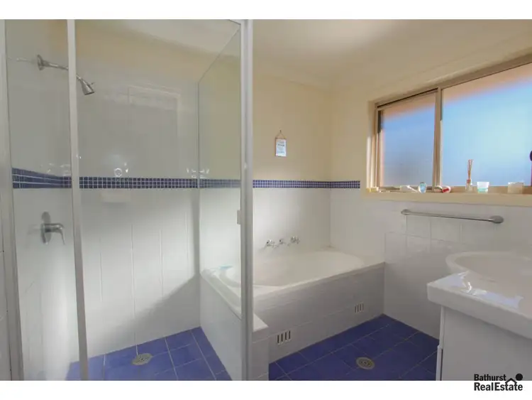 Fifth view of Homely villa listing, 11D Dees Close, Bathurst NSW 2795