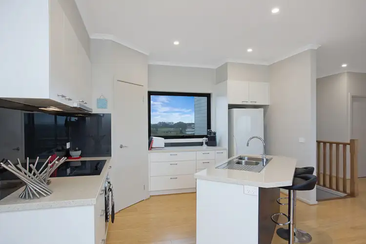 Third view of Homely house listing, 10 Callaway Court, Peterborough VIC 3270