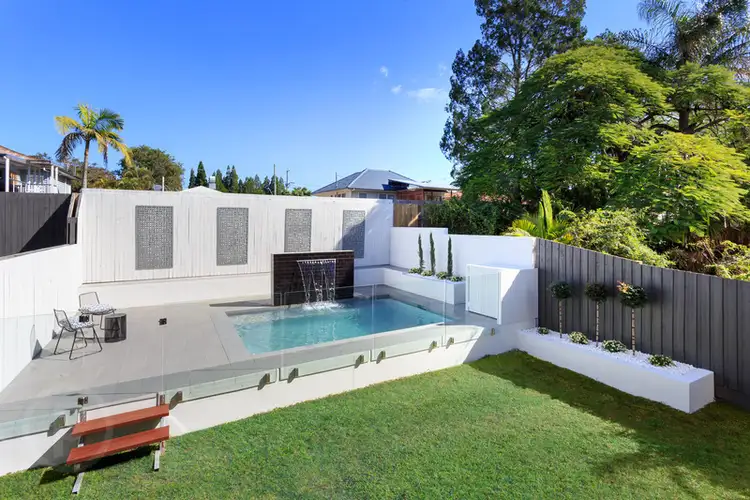 32 Park Road, Graceville QLD 4075