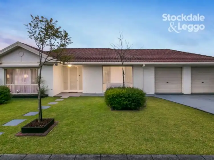 106 Lynbrook Boulevard, Lynbrook VIC 3975