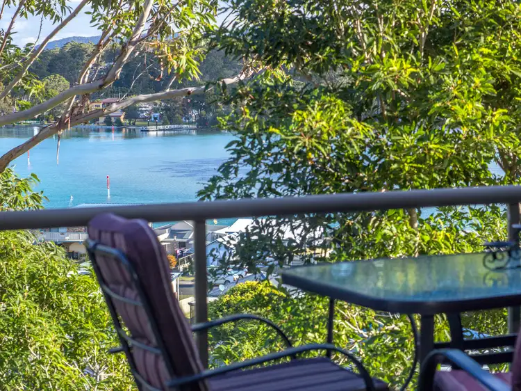92 Canberra Crescent, Burrill Lake NSW 2539