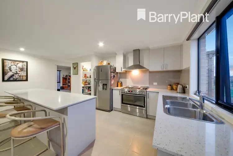 Fourth view of Homely house listing, 2 South Fork Court, Drouin VIC 3818