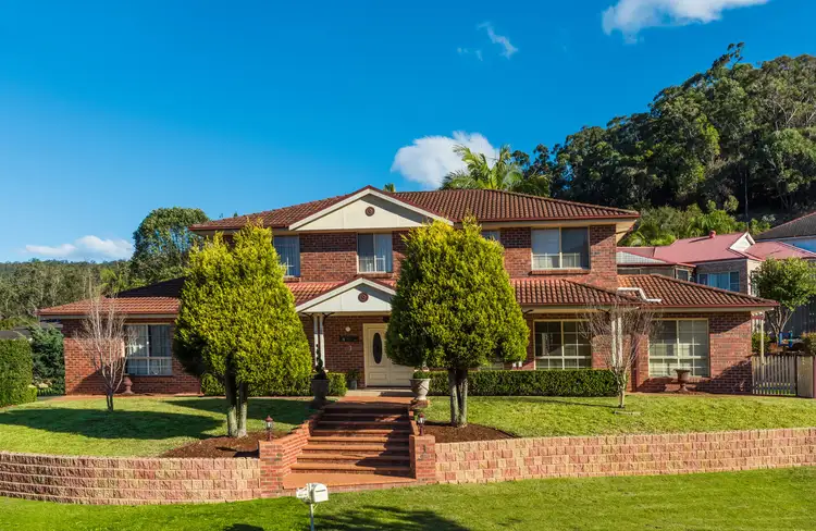 1 Oxley Place, Point Clare NSW 2250