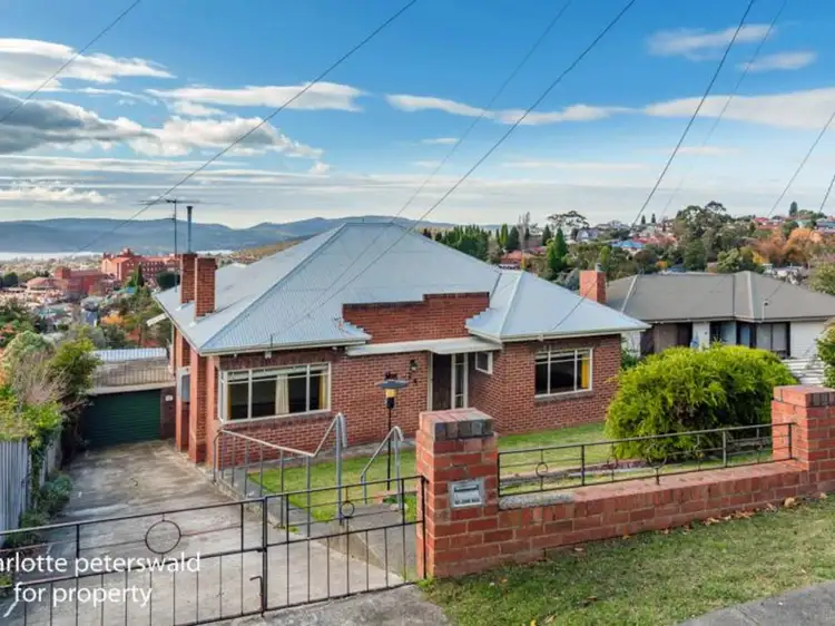 24 Waverley Avenue, Mount Stuart TAS 7000