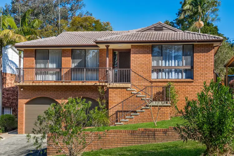 10 Crawford Crescent, Wyoming NSW 2250