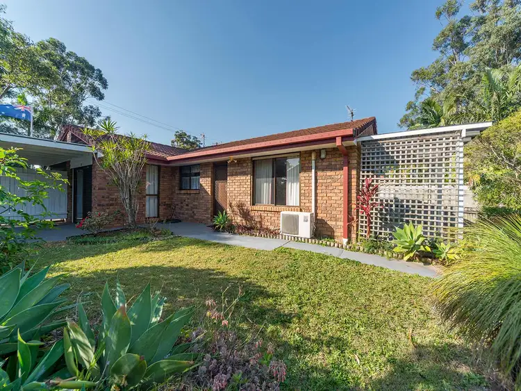 2/2 Morinda Way, Labrador QLD 4215