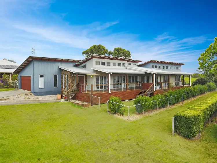 2 Curlew Court, Maleny QLD 4552