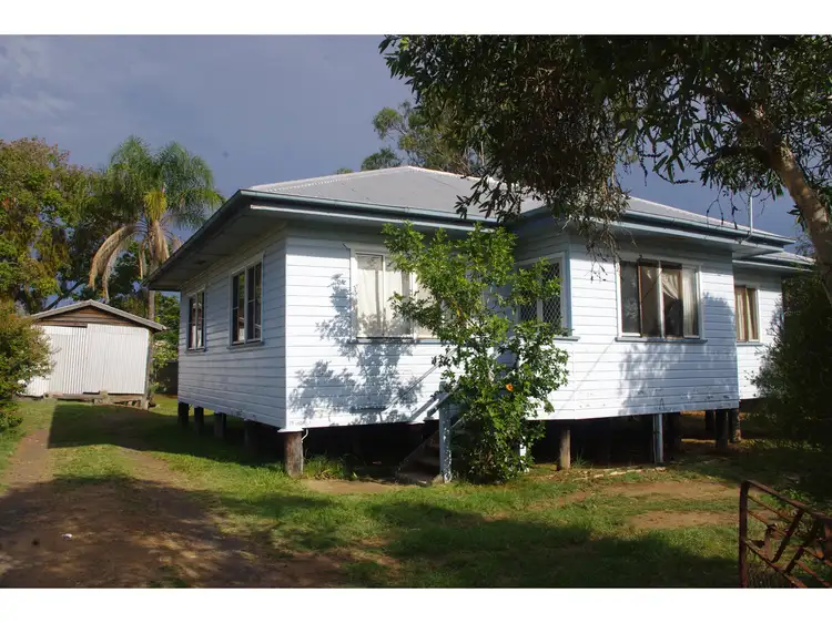 16 Ford Street, Gatton QLD 4343
