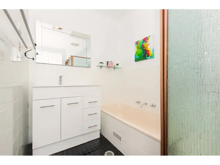 Seventh view of Homely unit listing, 2/904 Doland Street, West Albury NSW 2640