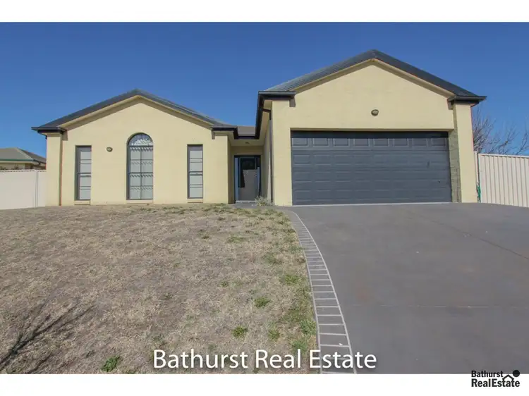 5 Hurley Close, Llanarth NSW 2795