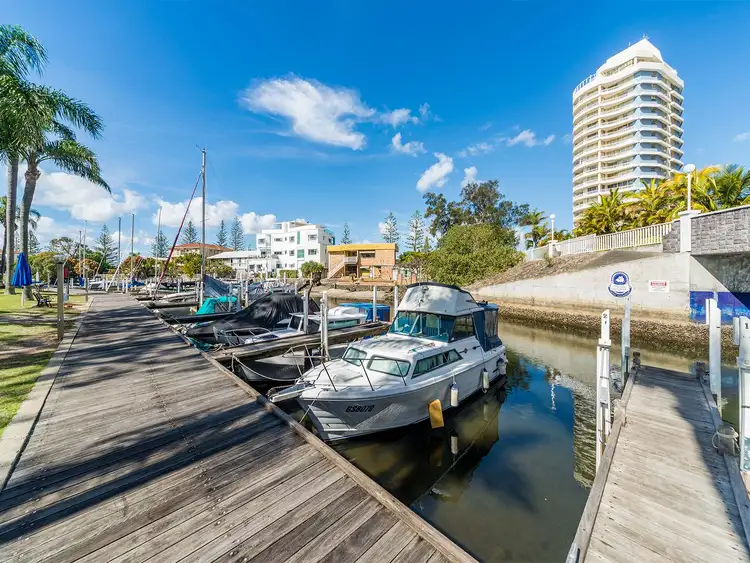 24/37 Bayview Street, Runaway Bay QLD 4216