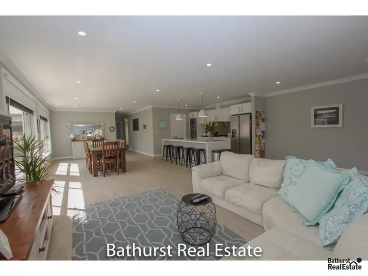 Second view of Homely house listing, 7 Gibsone Drive, Kelso NSW 2795