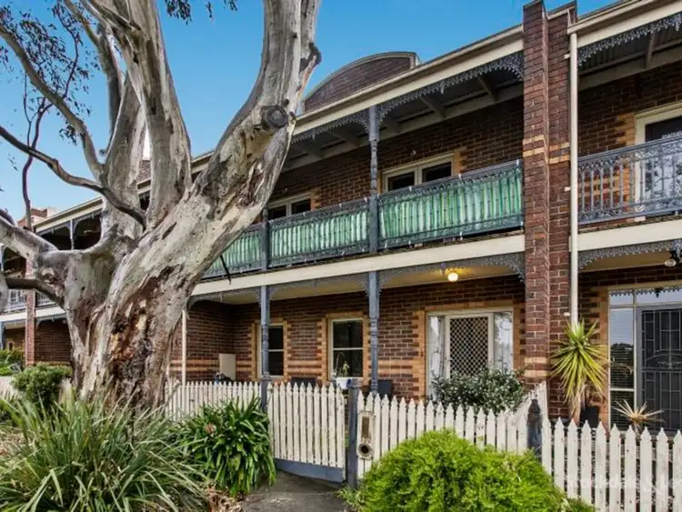 102 Paterson Drive, Lynbrook VIC 3975