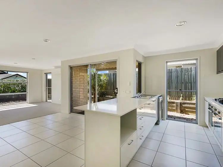 1/16 Argus Court, Middle Ridge QLD 4350