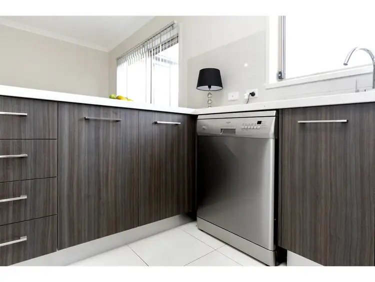Sixth view of Homely townhouse listing, 2/400 York Street, Sale VIC 3850
