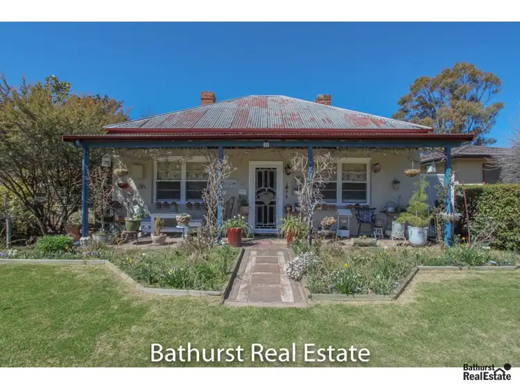 10 Perth Street, Perthville NSW 2795