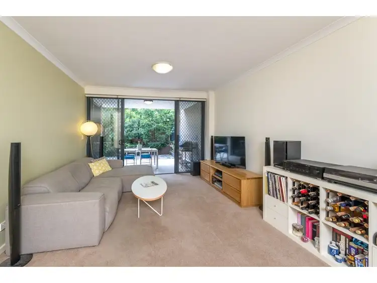 Fifth view of Homely apartment listing, 6/38 Brougham Street, Fairfield QLD 4103