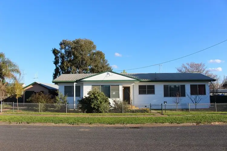 12 Woods Street, Forbes NSW 2871