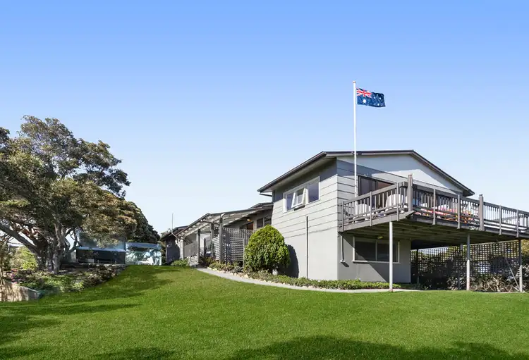 10-12 Nalong Street, Rye VIC 3941