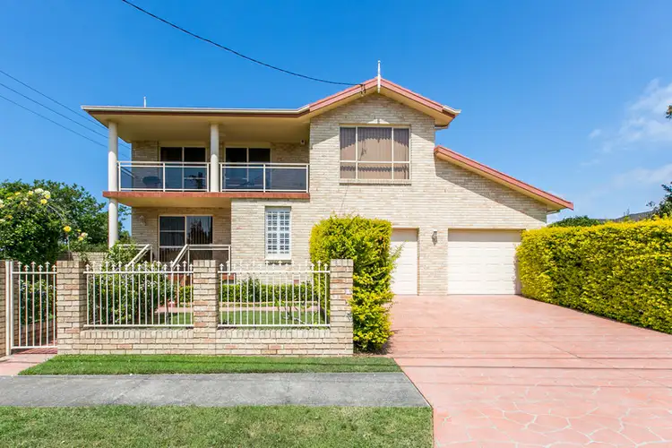Main view of Homely unit listing, 1/105 Reddall Parade, Lake Illawarra NSW 2528