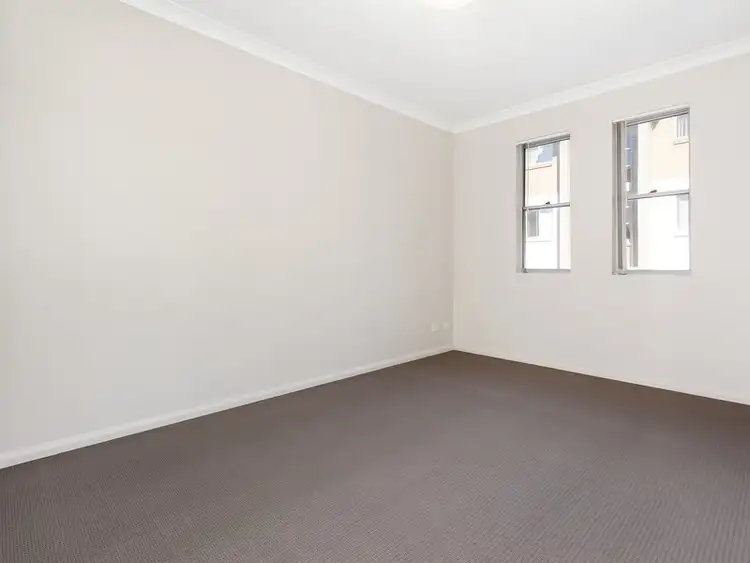 Fourth view of Homely apartment listing, 4/21-27 Cross Street, Guildford NSW 2161