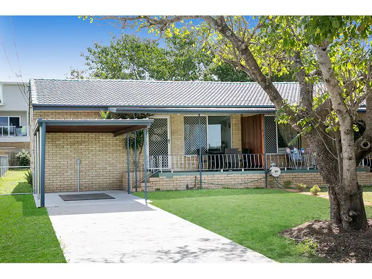 Main view of Homely semi-detached listing, 1/15 Short Street, Rocklea QLD 4106