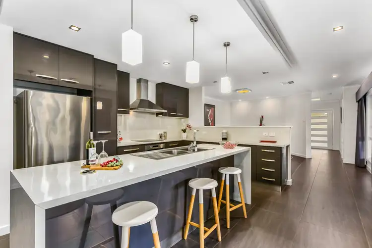 10 Colonel Light Place, Mount Gambier SA 5290