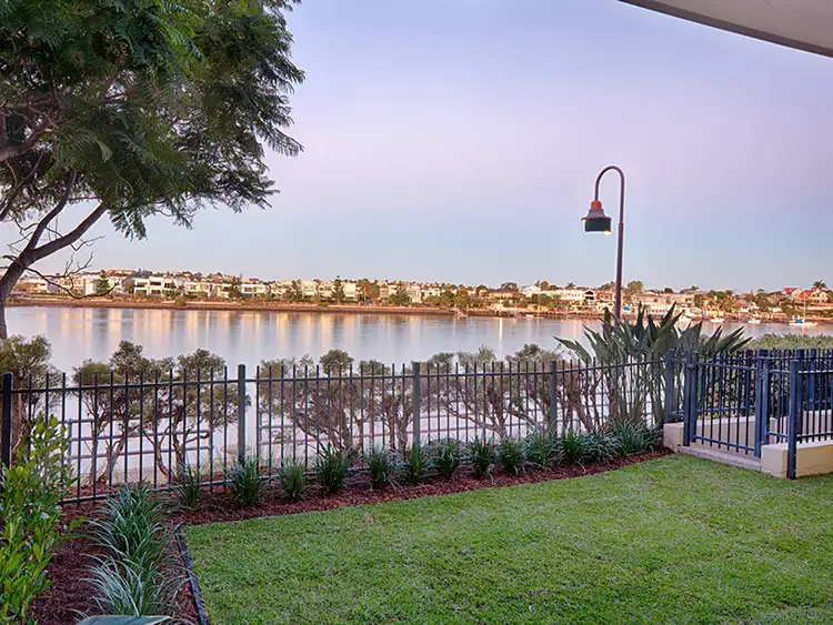 Second view of Homely apartment listing, 15 Vernon Terrace, Teneriffe QLD 4005