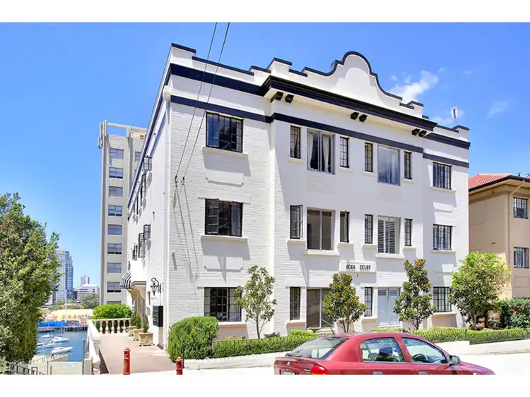 7 East Crescent Street