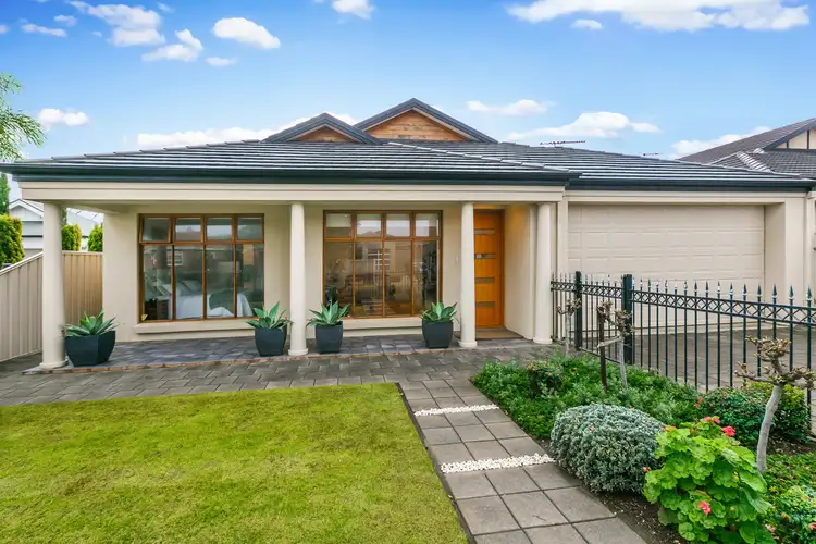 6 Carnarvon Avenue, Glenelg North SA 5045