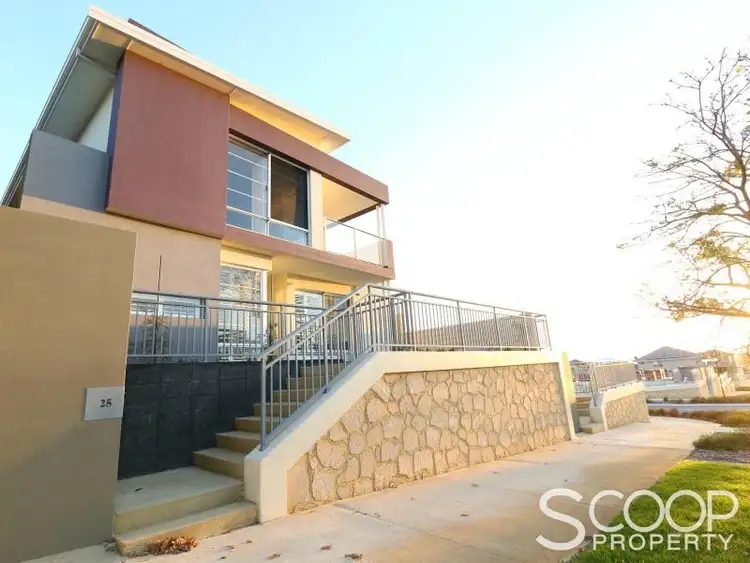 25 Pantheon Ave, North Coogee WA 6163